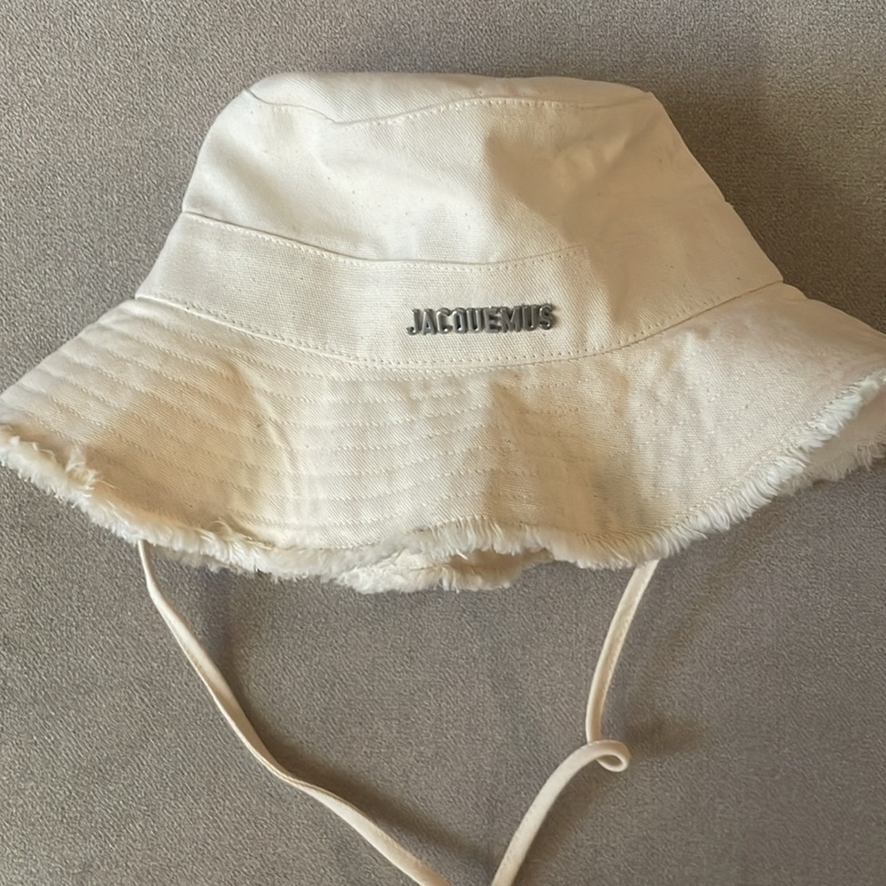 Authentic Jacquemus Cream Bucket Hat